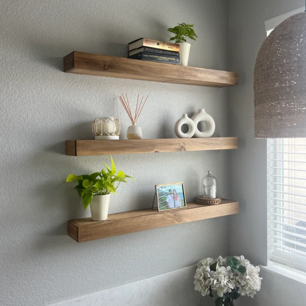 summer decor for floating shelves 